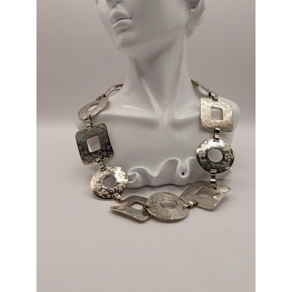 Large Silver Tone Free Form Geometric Chunky Square & Circle Shapes Necklace